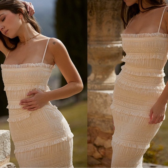 House of CB solana dress in ivory - Picture 2 of 9